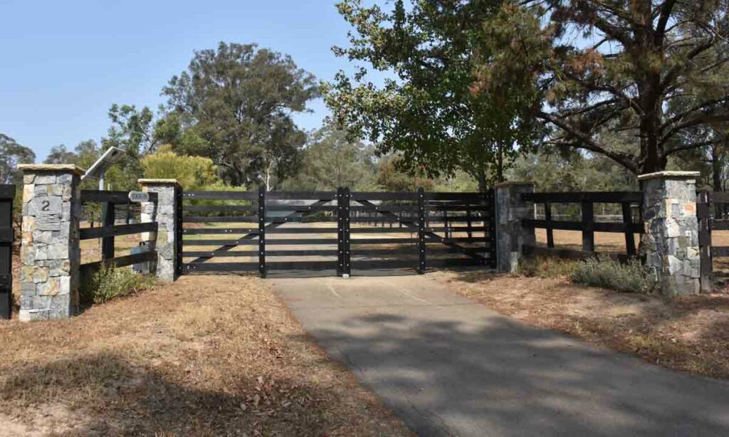 solar automated gates